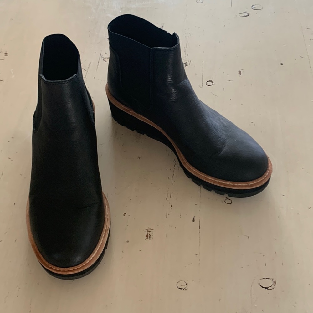 Eileen Fisher Chelsea boots